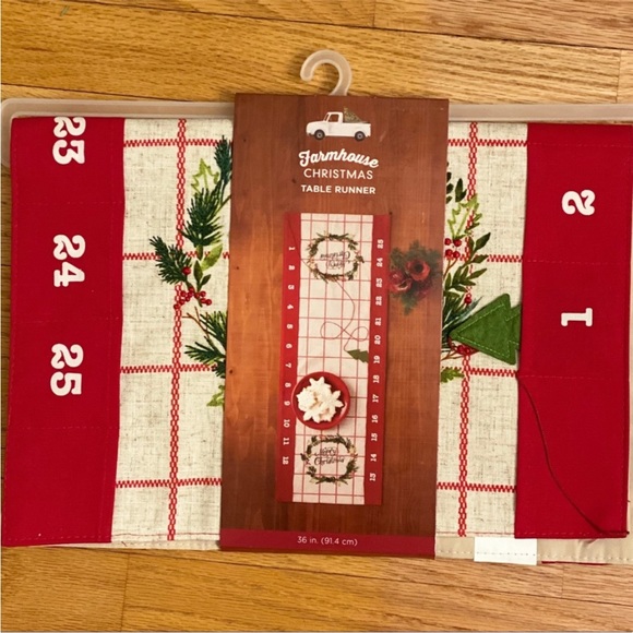 NWT Farmhouse Merry Christmas Advent Calendar Table Runner - Picture 3 of 15
